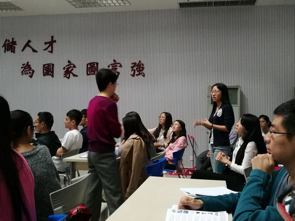医药卫生管理学院举行2016年第6期卫生经济与政策论坛