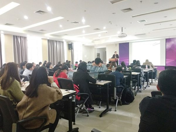 我院博士生预答辩和开题报告会顺利举行