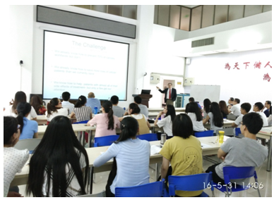 美国癌症政策专家再访医药卫生管理学院