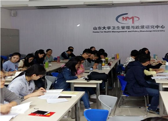 医药卫生管理学院举办心理健康知识讲座