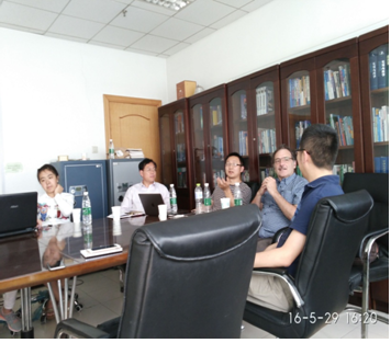 美国癌症政策专家再访医药卫生管理学院