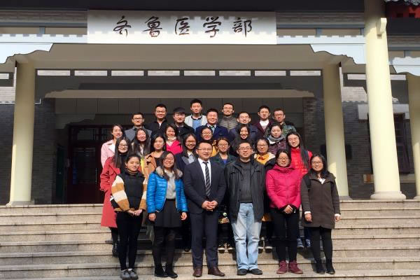 医药卫生管理学院国际化研究生培养项目2016年度国际化卫生政策面授课程顺利结束