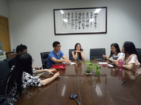 我院2015级研究生党支部召开主题党课暨送别毕业生党员交流会